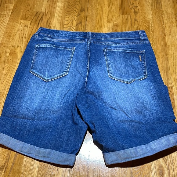 Boho Bermuda shorts by Vintage America - Picture 4 of 4